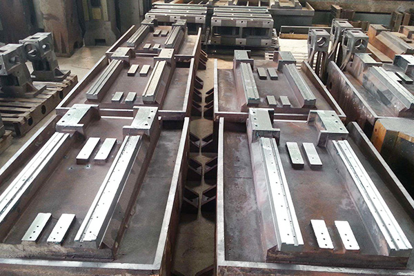 廊坊熱（rè）賣加工中心銑床廠家（jiā）